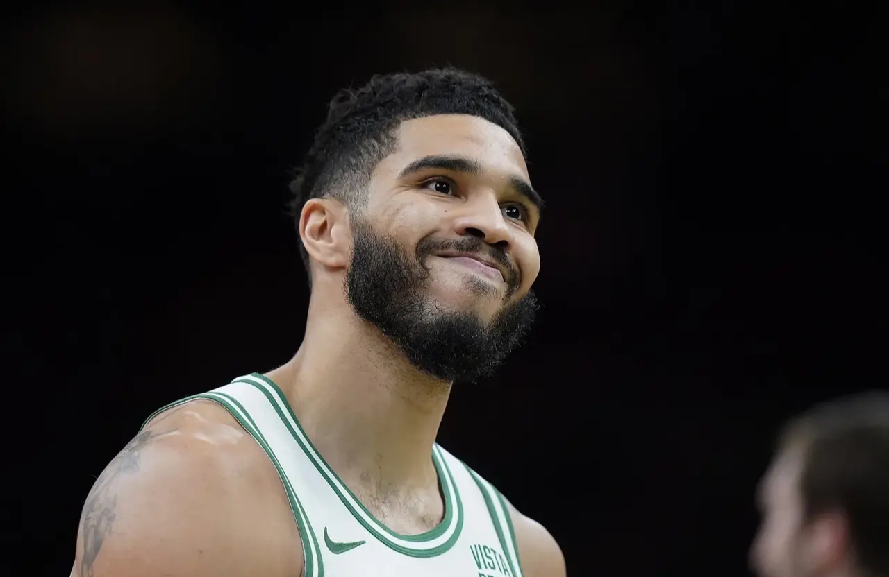 开云体育官网-凯尔特人核心球员伤退，球队未来走势成疑，其实详细信息留言国际一般.的简单介绍-开云体育官网