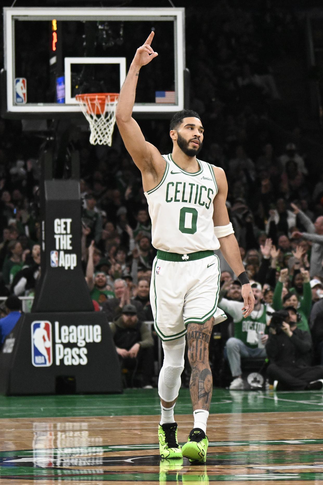 开云官网-塔图姆连续十五场比赛得分超过夺冠，巴塞罗那不断突破！的简单介绍-开云官网