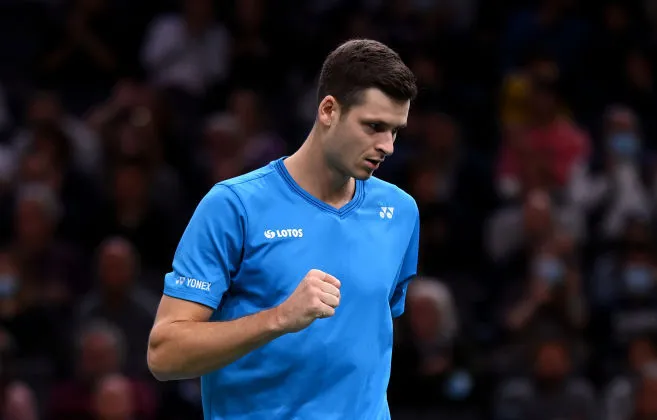 开云体育下载-阿扎伦卡遭遇三持续失利，瑞士队教练压力巨大！-开云体育下载